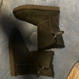 Ugg Women’s 7 Nash (never worn-no box)